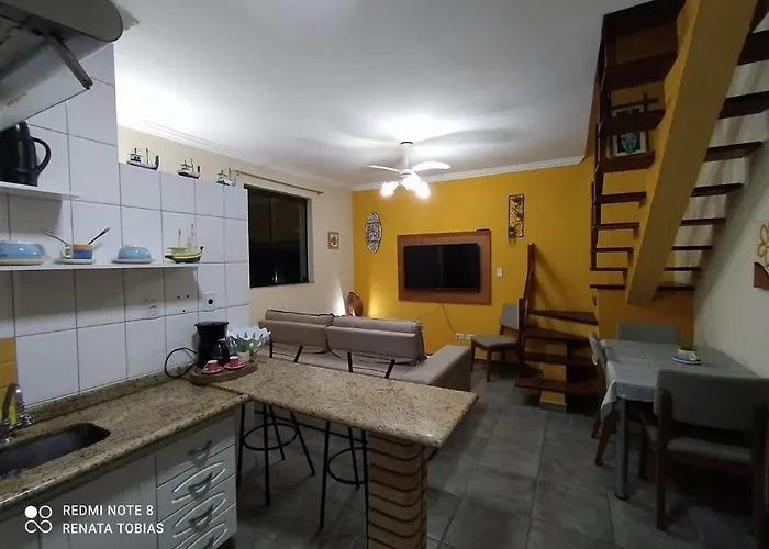 Aptº Triplex no Itaguá à 300 mt. da Orla - 3 Dorm. (1 Suite) 2 vagas